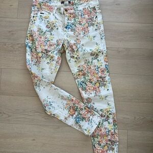 Billabong White Floral Skinny Jeans with Multicolor Blooms